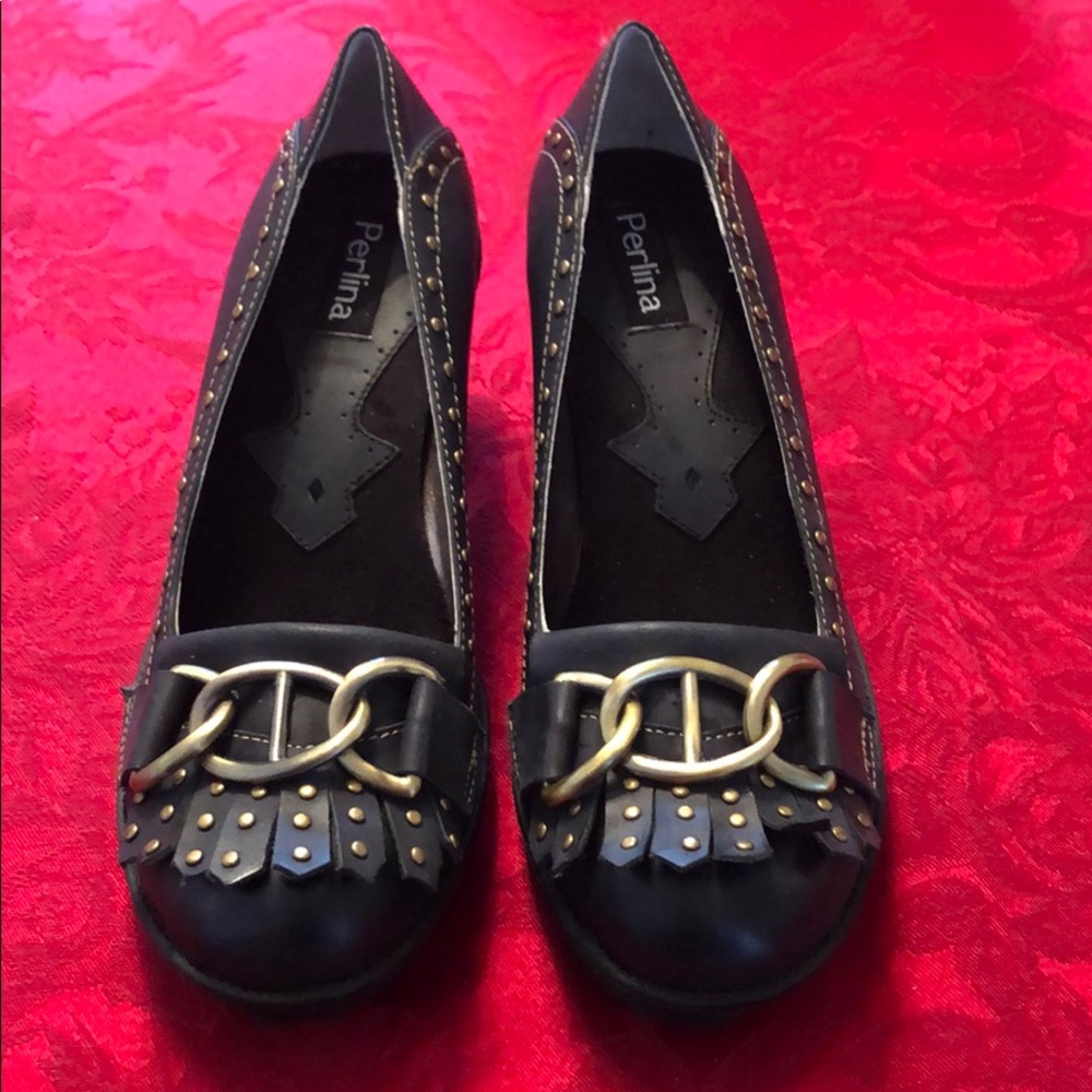 Women’s black wedge; black w/gold. New never worn